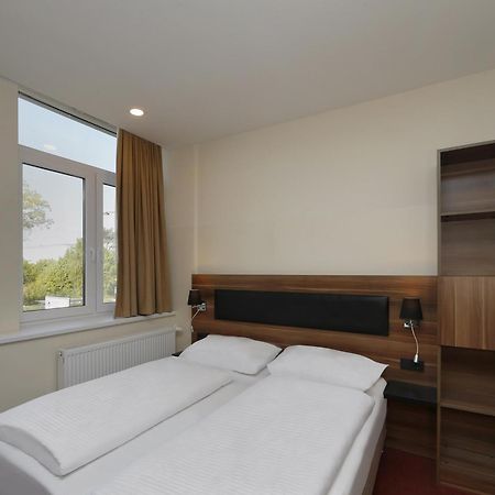 B&B Hotel Berlin-Adlershof Berlim Exterior foto