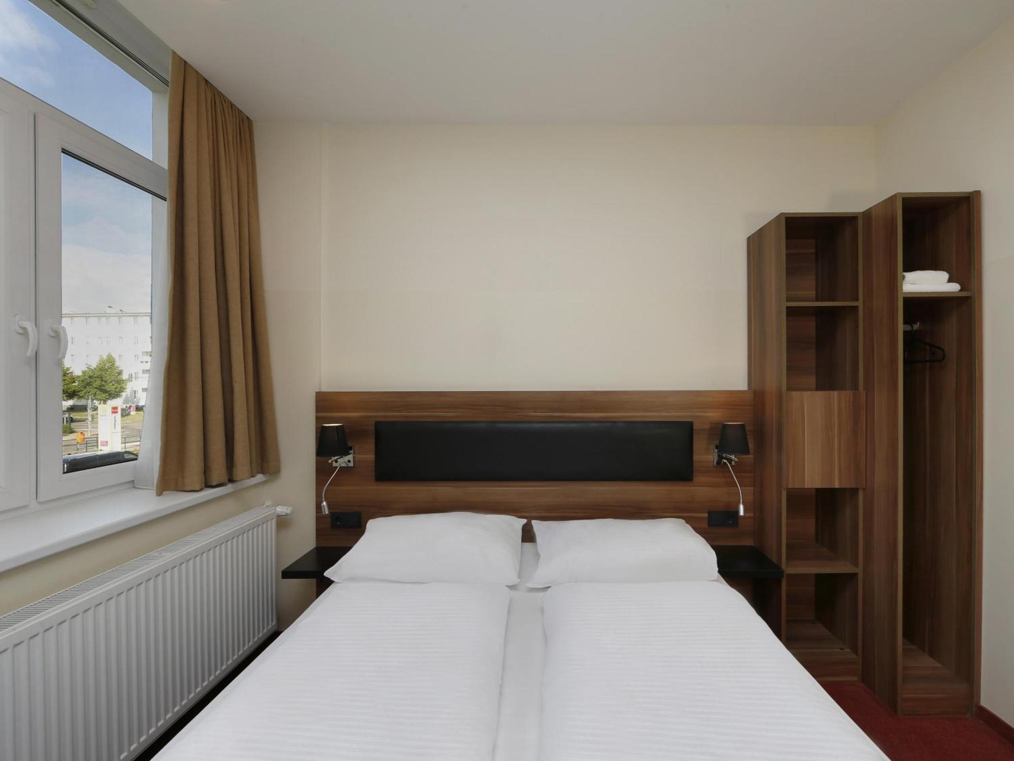 B&B Hotel Berlin-Adlershof Berlim Exterior foto