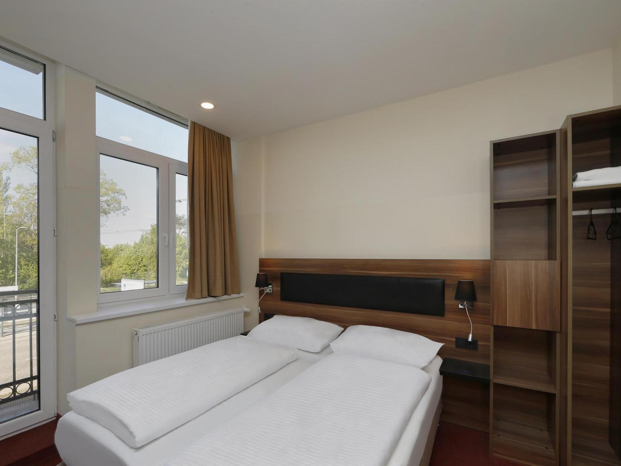 B&B Hotel Berlin-Adlershof Berlim Exterior foto