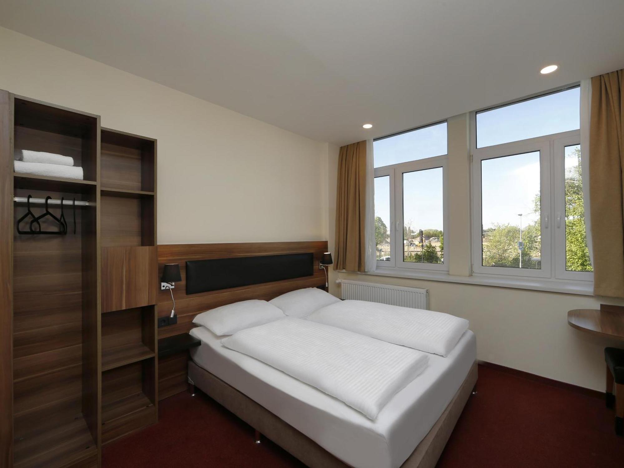 B&B Hotel Berlin-Adlershof Berlim Exterior foto